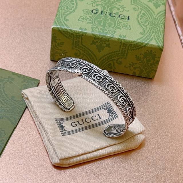 Gucci Bracelet And Wristband, Handcrafted With Tungsten Gold, Latest Design, Hig