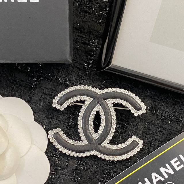 Code A474 Chanel Brooch Best-Selling New Arrival Chanel22 Lambskin Double C Wavy