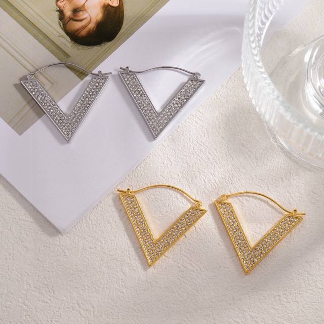Valentino New Bow Earring Design