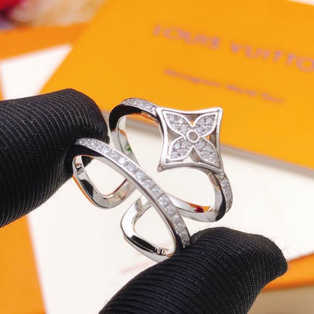 Model No. Ljz0014 Lv*Latest Silver Diamond-Studded Ring, Consistent Zp Brass Mat