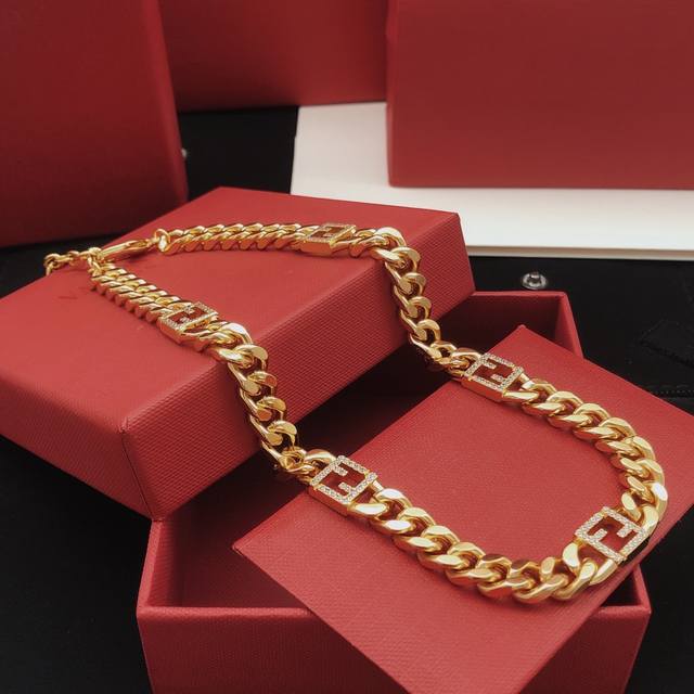 Model Fdxl0018 Fendi Necklace With Thick Chain And F-Shaped Diamond-Encrusted Si
