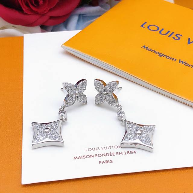 Number Led0036 Lv's Latest Vintage Tassel Silver-Plated Diamond-Encrusted Design