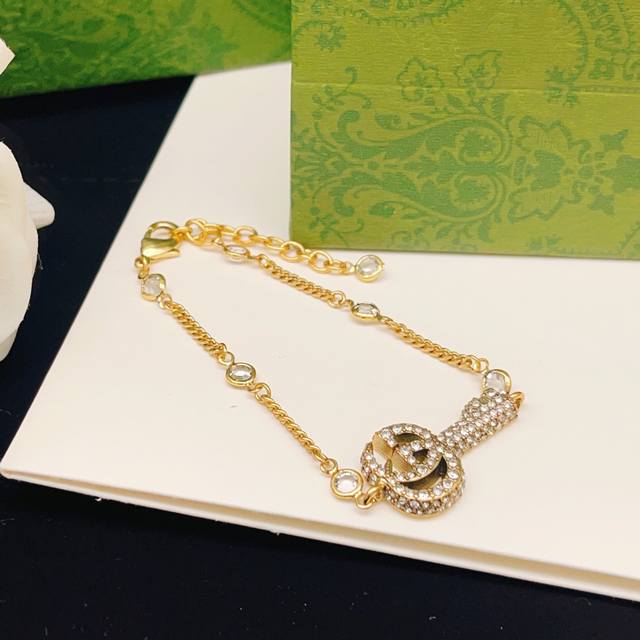 Sku Gsl0015 Gucci Crystal Double G Key Set Bracelet