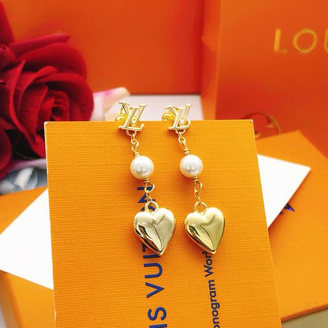 Model No. Led0213 Lv*Latest Heart Tassel Earrings, Zp Brass Material