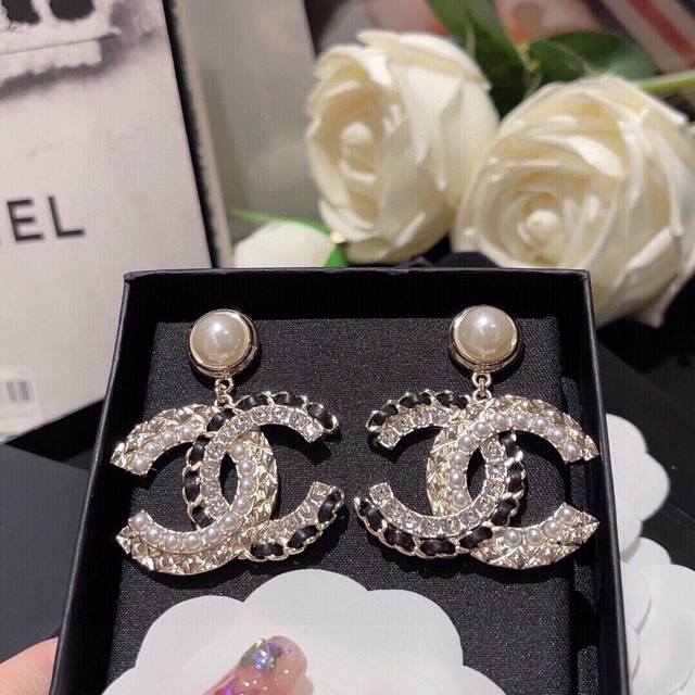 Code Xed0572 Pearl Pendant Logo Leather Earrings Chanel 22B Early Autumn Single