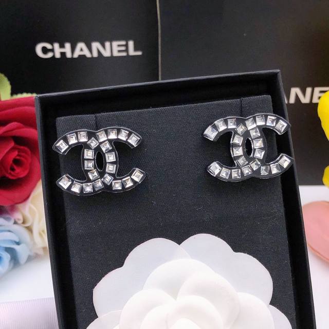 Id Xed0644 Red Id Xed0032 White Id Xed0534 Black Ch*Nel Latest Acrylic Resin Ear