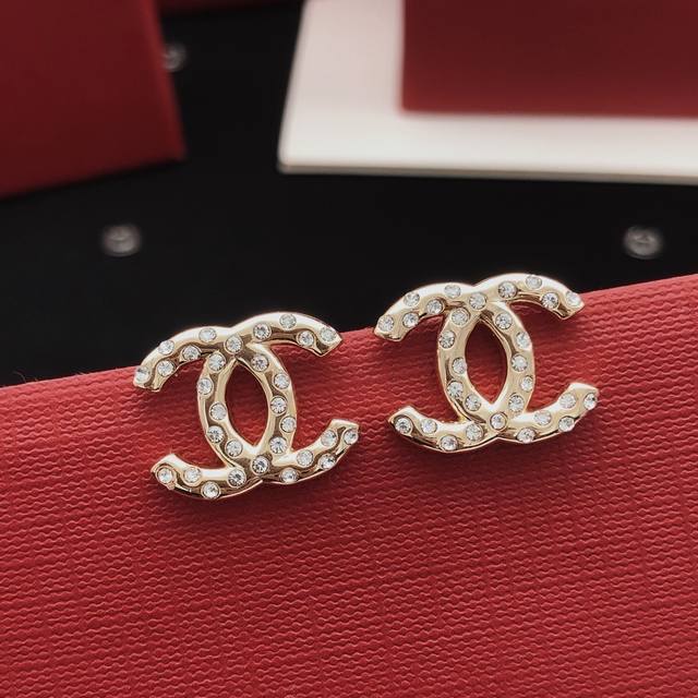 Id Xed0317 Ch*Nel Latest Model Diamond-Studded Gold Earrings, Consistent Zp Bras