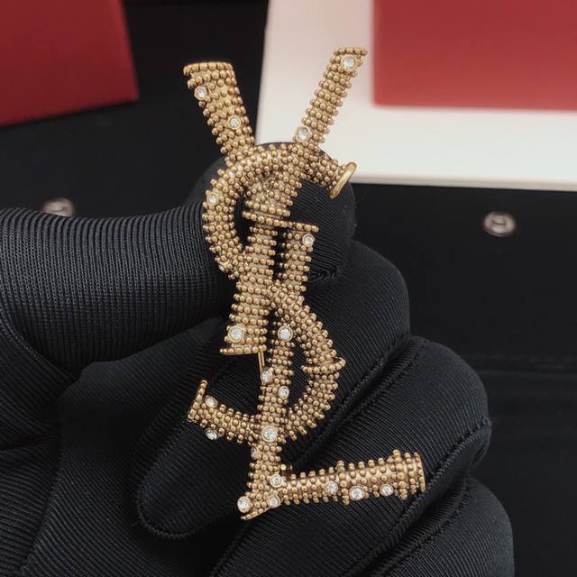 Id Yxz0038 Yvessaintlauren*Latest Twisted Brooch Pin, Zp Brass Material