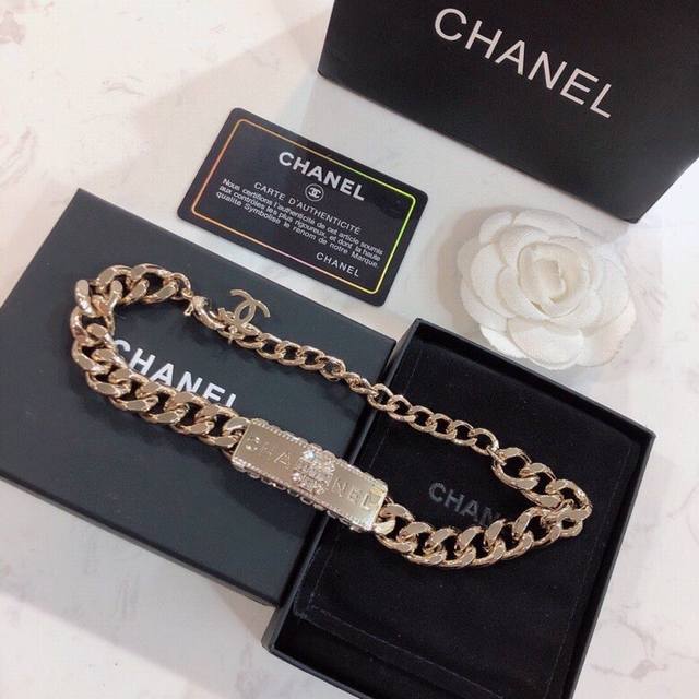 Chanel New Necklace And Bracelet Hot-Selling Styles Now Available, Synchronized