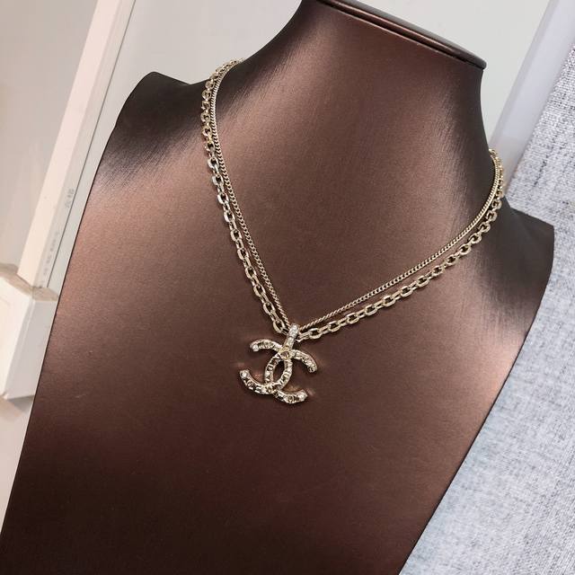 Chanel New Arrival Chanel Luxury Small Chanel Zirconia Necklace, Authentic Brass