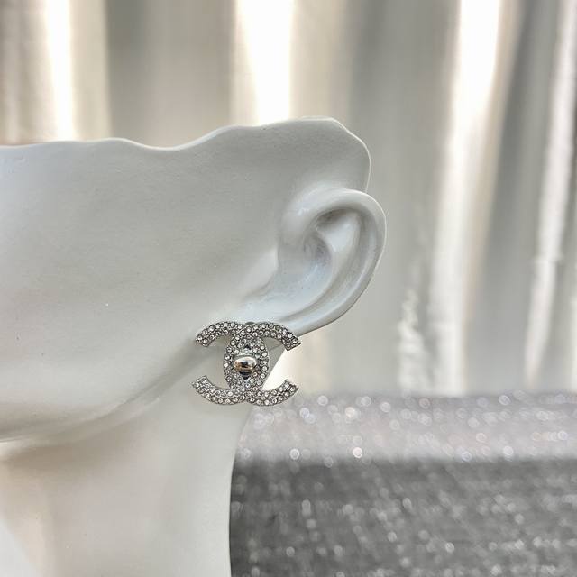 Code E1954 Chanel Ear Studs, Hot-Selling New Arrivals Chanel 22A Full-Diamond Do