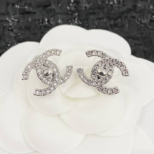 Code E1942 Chanel Ear Studs, Hot-Selling New Arrivals. Chanel 22A Diamond-Studde