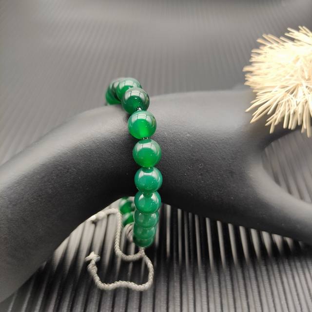 David Yurman 8Mm Adjustable Green Agate Series Bracelet. Number Dysl-032
