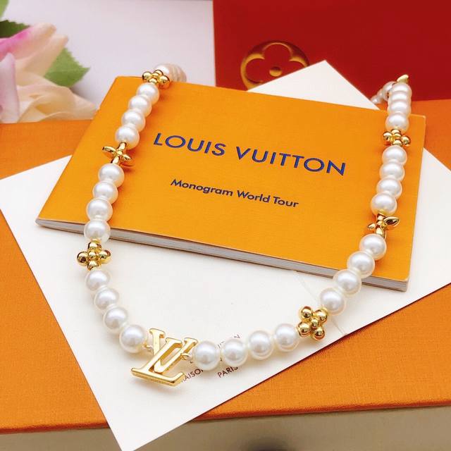 Model No. Lxl0173 Lv*Latest Pearl Necklace, Zp Brass Material