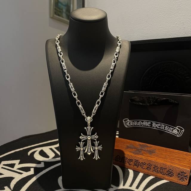 New Arrival, Counter-Quality Chrome Hearts Cross Necklace With A Full-Diamond 30