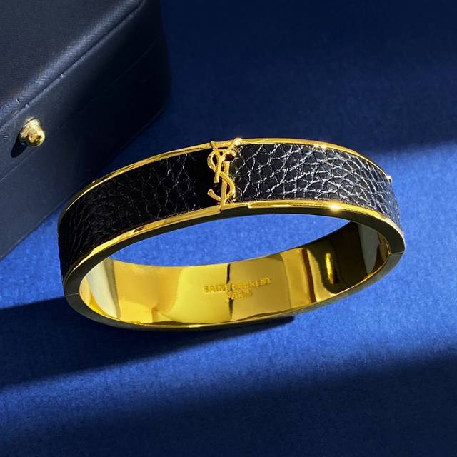 Ys92 Ysl Saint Laurent Yangshulin Smooth Letter European And American Fashion Ve