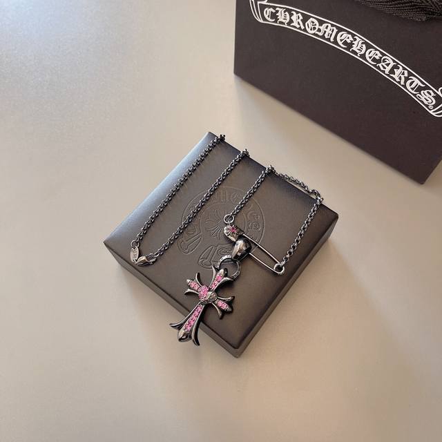 Ch Ke Luo Jie Pink Diamond Cross Pin Black Gun Necklace For Women, Retro Black P