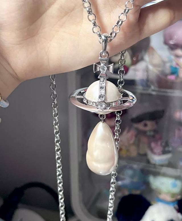 Vivienne Westwood Saturn Necklace! British Fashion Designer, The Mother Of Punk