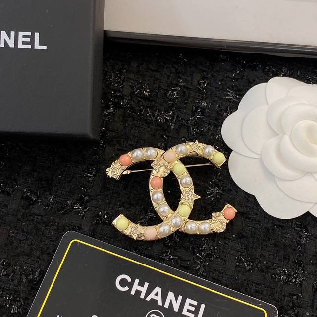 Code A427 Popular Brooch Design Now Available! Exclusive High-End Quality, Authe