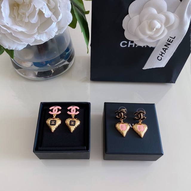 Our Product: Zp8580, Two Colors, Fragrant Enamel Double C Lava Heart Earrings. T