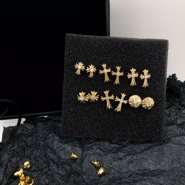 Kroxin Earring Gold Color Now Available Beautiful Price