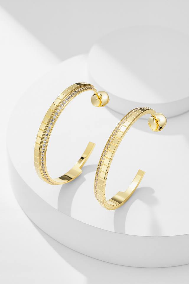 Dynamic Diamonds Dance Like Neon Lights At Your Ears, Illuminating Graceful Eleg