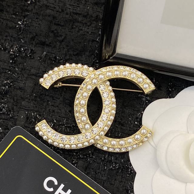 Chanel Brooch Best-Selling New Arrival Chanel High-End Vintage Double C Logo Bro