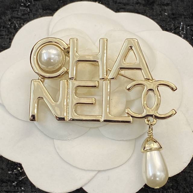 Chanel Brooch Bestseller Now Available In New Styles, Consistent With Zp Chanel