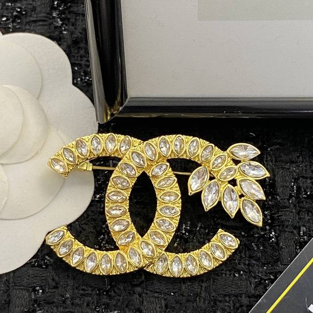 Chanel Brooch Bestsellers Now Available In New Styles, Consistent With Zp Chanel