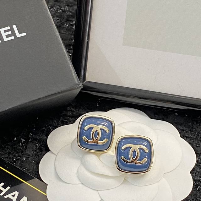 Code E1961 0247820 Chanel Ear Studs, Hot-Selling New Arrivals. Chanel Enamel Gol