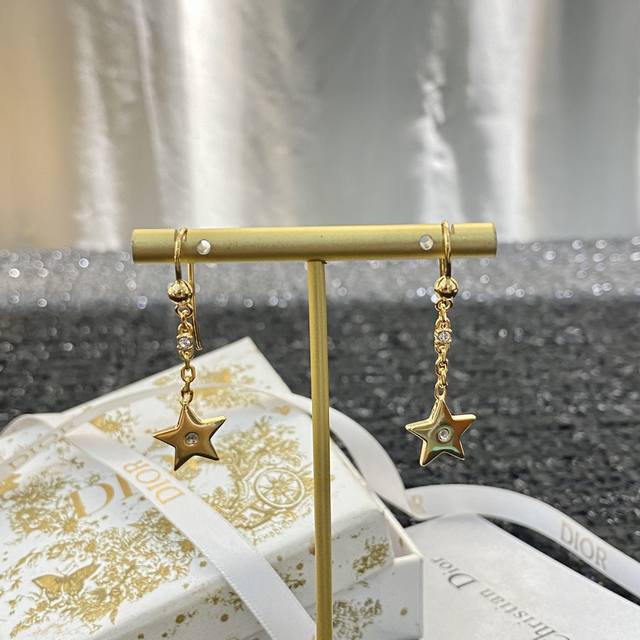 Code E19 0237825 Dior Ear Studs, Hot-Selling New Arrivals Dior Star-Shaped 18K G