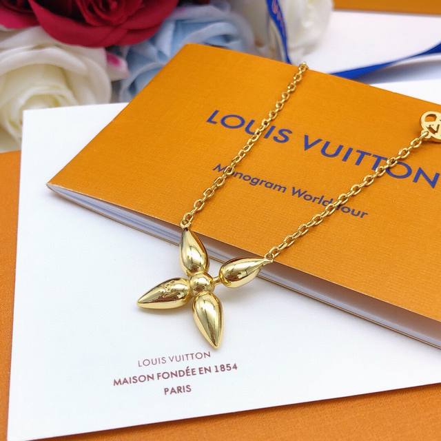 Model Number Lsl0002 Bracelet Model Number Lxl0002 Necklace Lv Latest Model Vint