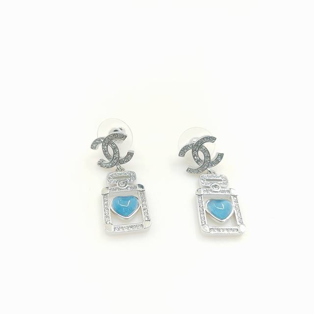 Ch*Nel Latest Blue Heart Perfume Bottle Earrings, Consistent Zp Brass Material,