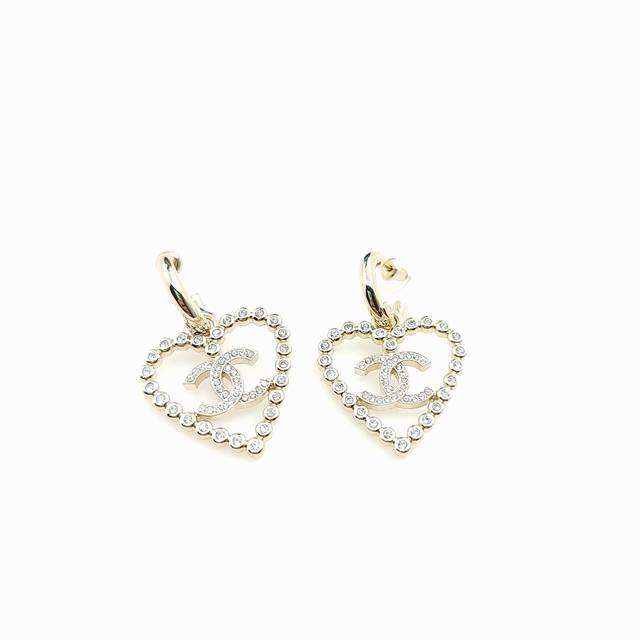 Ch*Nel Latest Light Gold Hollow Heart Ear Hook, Made Of Consistent Zp Brass Mate