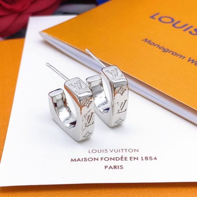 Model Led0086 Lv Latest Square Ear Hook, Consistent Zp Brass Material