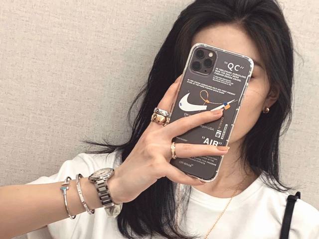 Our Product: Diamond-Patterned Wide Band Ring Without Diamonds Z 50+ Authentic J