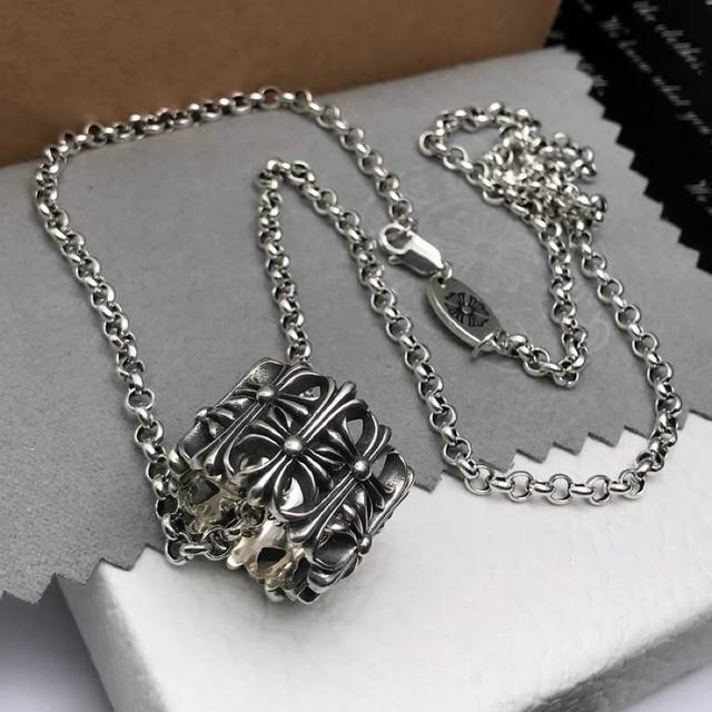Chrome Hearts Chrome Hearts Circular Cross Tombstone Ring Necklace, The Most Ico
