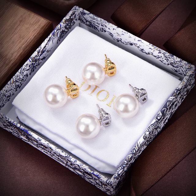 Dior New Arrival: The Dior Bee Earrings, Loved By Top Luxury Brands. The Metalli