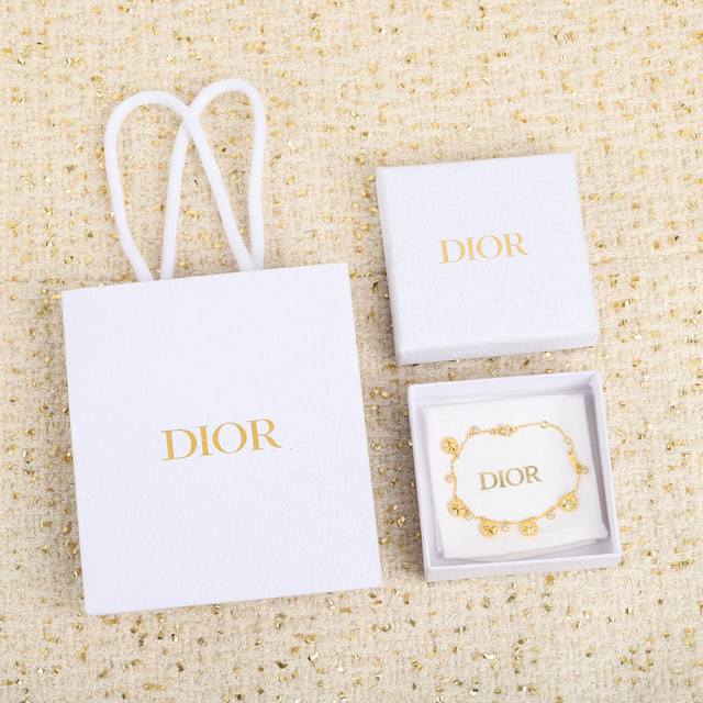 Our Product, Customizable With 18K Real Gold And Diamonds,We Only Produce Authen