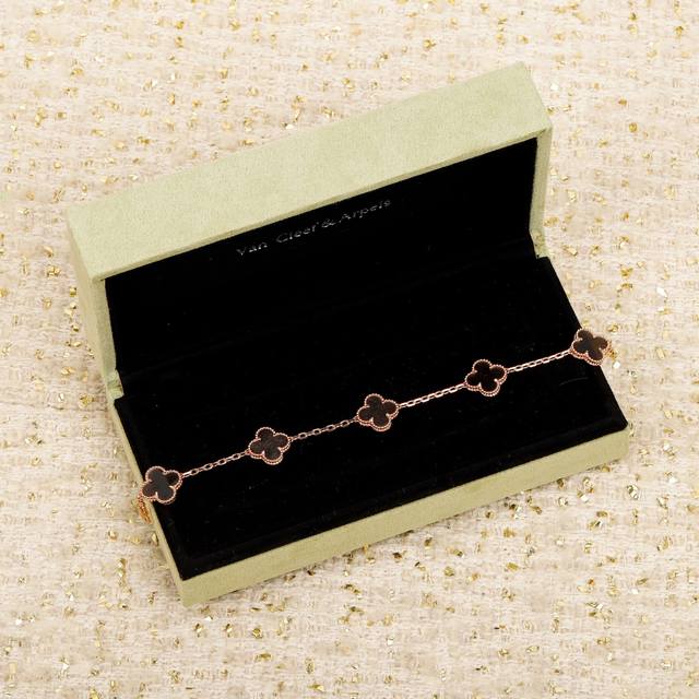 Our Products: Five-Flower Bracelet, Z-Batch Genuine Gold And Diamond Jewelry, Cu