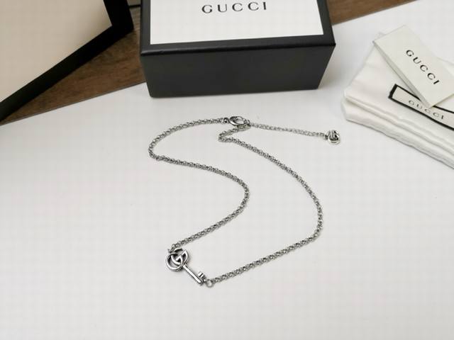 Necklace And Bracelet Gucci Double G Key Necklace And Bracelet With Alternating