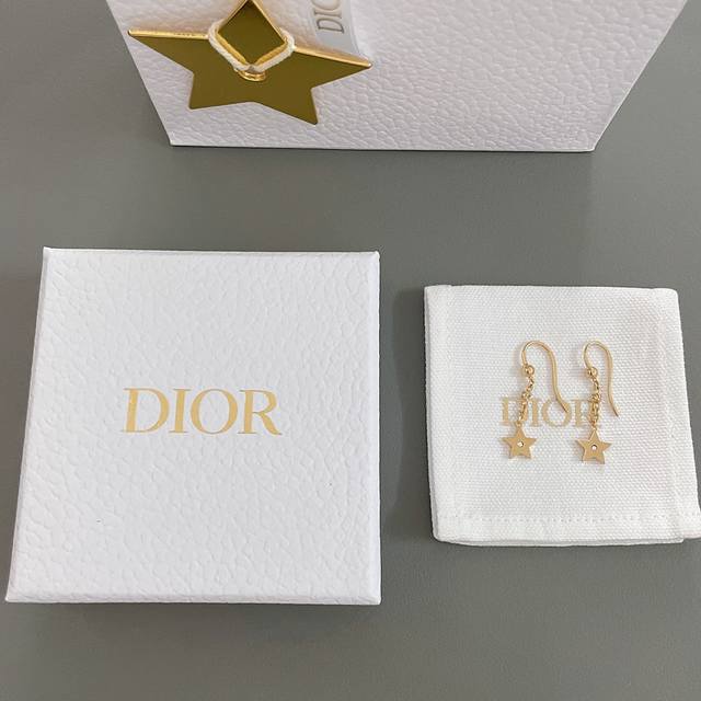 Our Product D Star Ear Hooks Z 3000, Absolutely Perfect, Incredibly Beautiful An