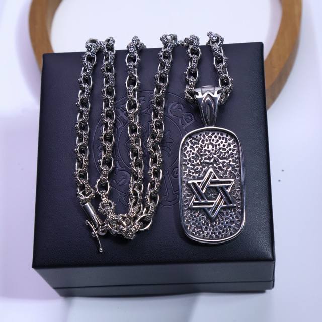 Premium Edition] Croce Heart Croce Heart Handcrafted Chain Necklace With A Cross