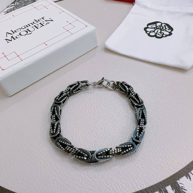 Authentic New Arrival Alexander Mcqueen Bracelet, Identical To The Store Version