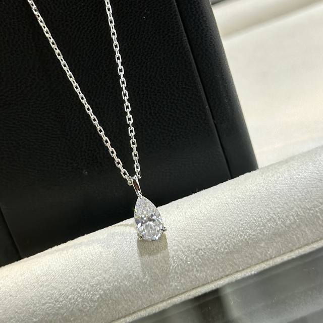 A1072 Hw Luxury Brand Teardrop Diamond Necklace So Ethereal! Simple Yet Stylish,