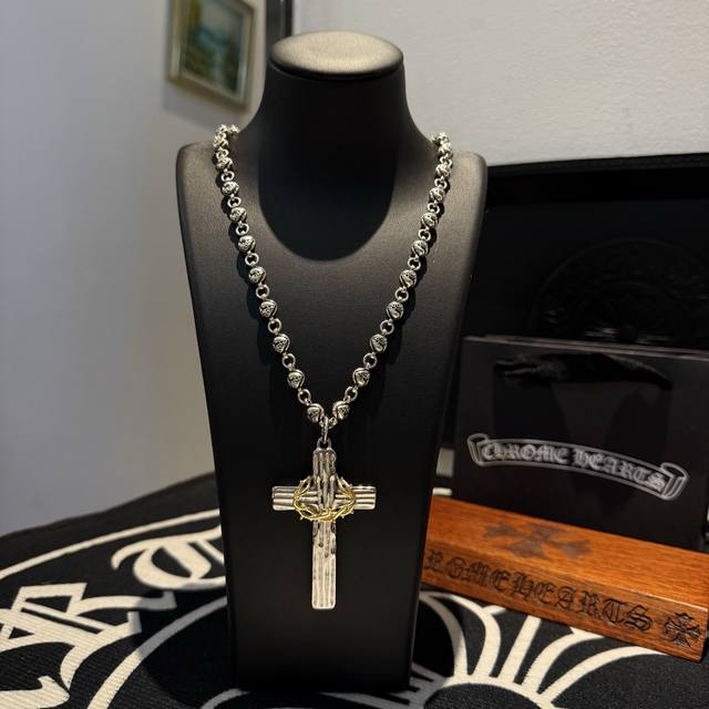 New Arrival, Boutique Quality Chrome Hearts Classic Retro Vine Flower Heart Neck