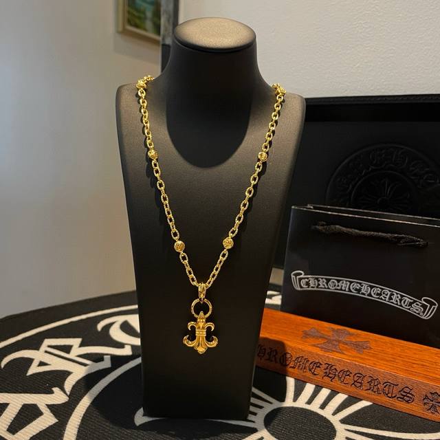 New Arrival, Boutique Quality Chrome Hearts Classic Golden Cross Flower Ball Nec