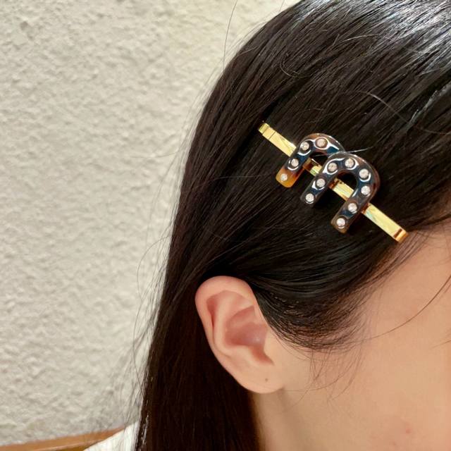 2025 Miu Miu Hairpin, Made From The Same High-Quality Material As The Store Vers