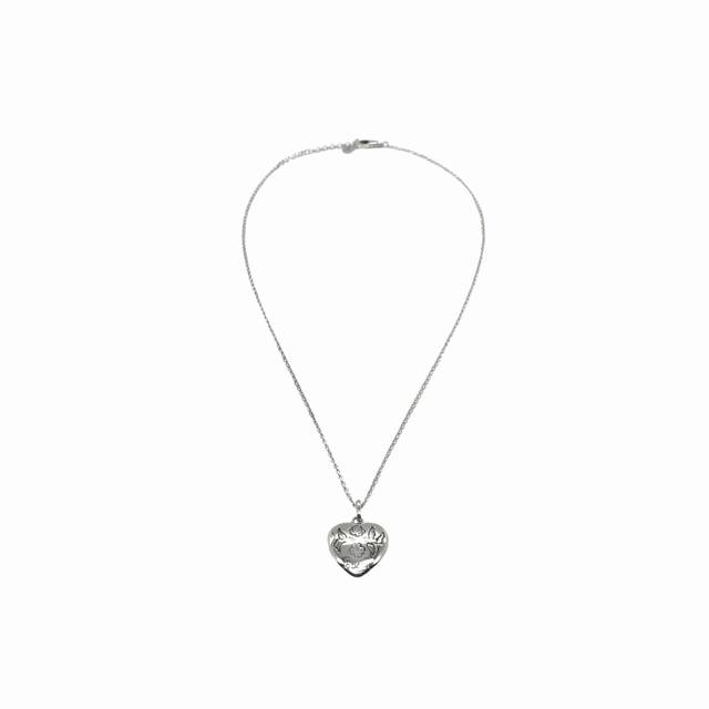 Gucci Heart-Shaped Flower And Bird Necklace Heart-Shaped Design With Flying Bird