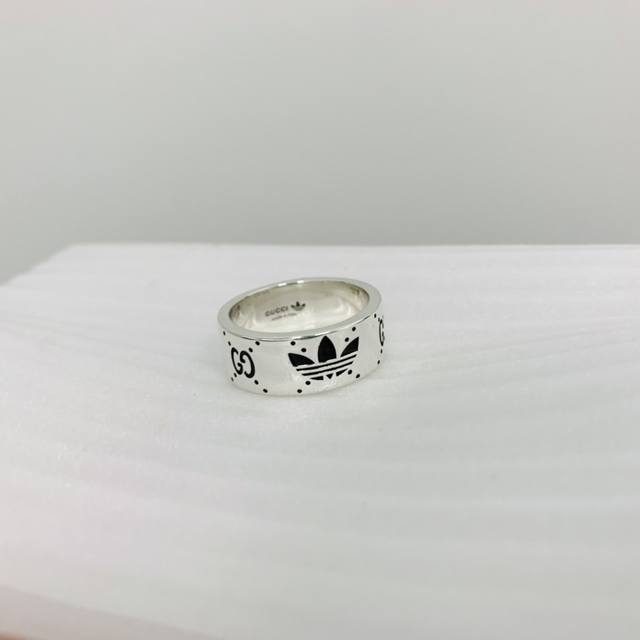 Gucci Gucci Trefoil Collaboration Ring Medium Width Sizes 12-24
